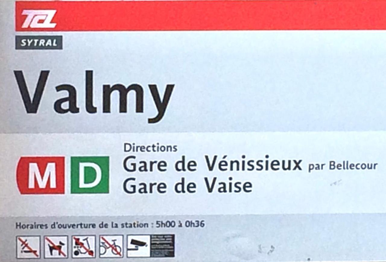 Апартаменти Le 9Eme- Metro Valmy-HomaЛіон Екстер'єр фото